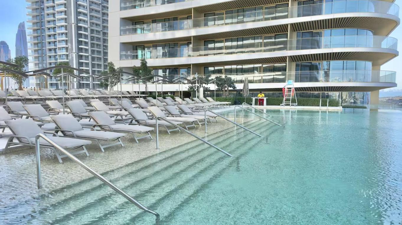 1br Coastal Retreat At Emaar Beachfront